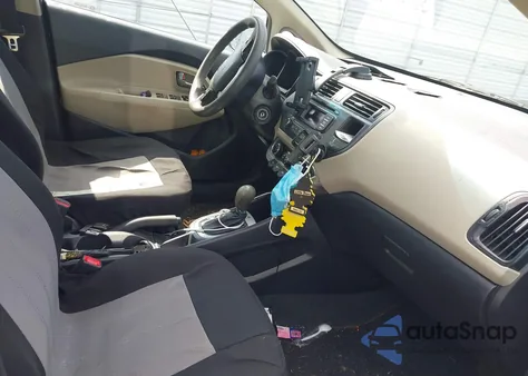 2013 Kia Rio Lx z USA, uszkodzony, nr VIN KNADM5A35D6245615